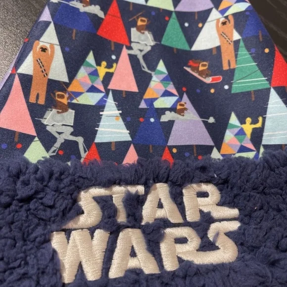 alt Disney World Holiday Christmas Hat STAR WARS Santa Hat For Adults - Picture 3 of 4